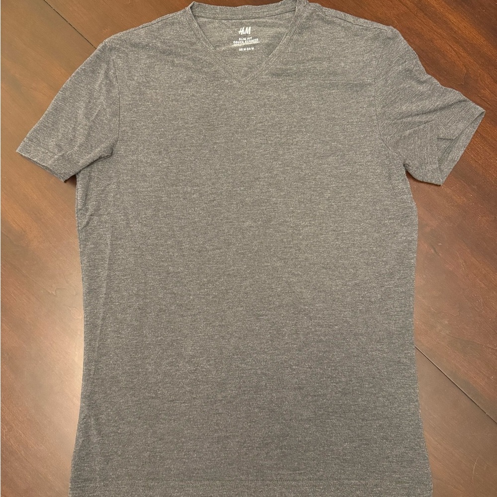 H&M Men's Charcoal Short Sleeve Tee
